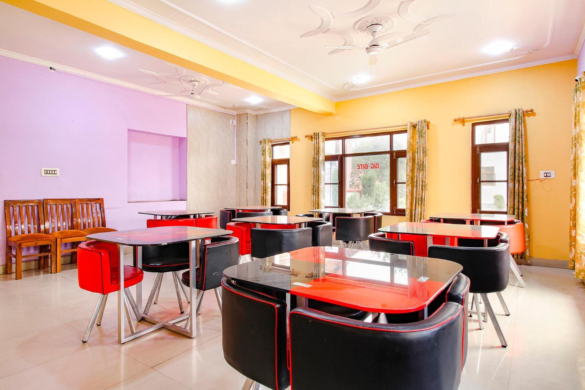 Fabhotel Grand Comforts Haidarpur Luaran gambar