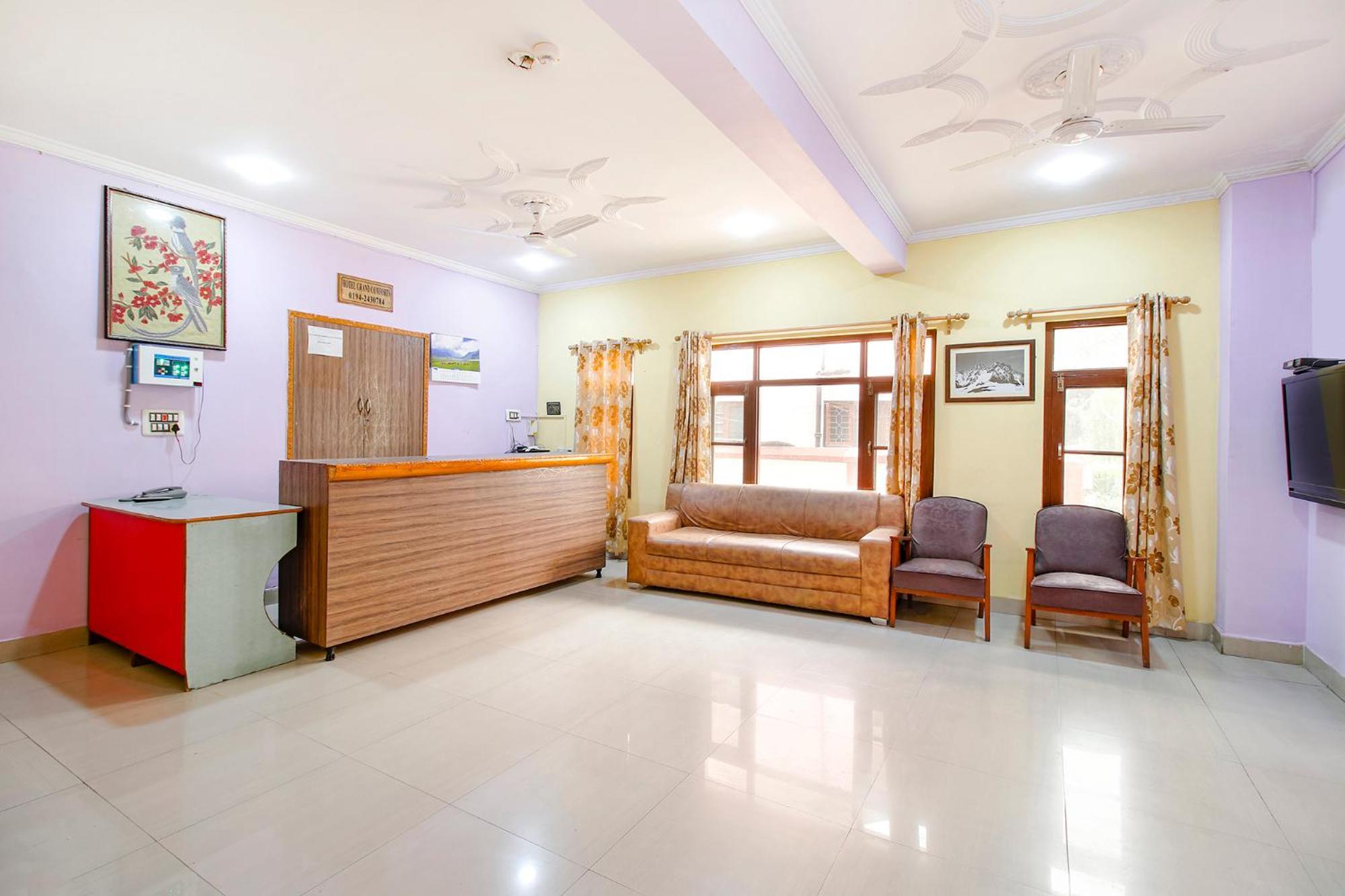 Fabhotel Grand Comforts Haidarpur Luaran gambar
